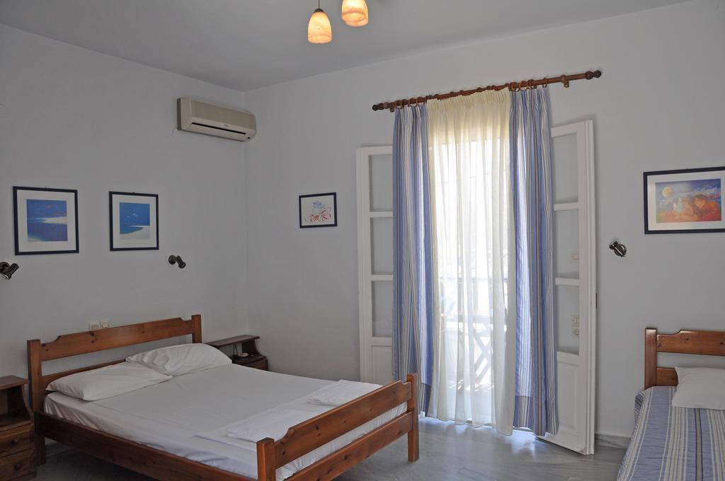 Nostos Studios Aegiali Room photo